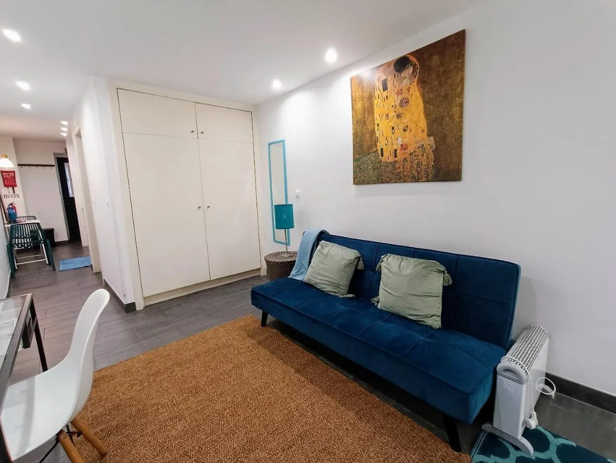 Golden Blue Studio Lisboa 0*,